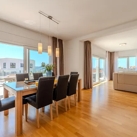New Luxury Via