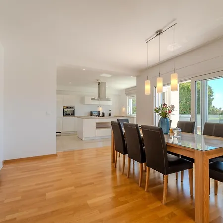 New Luxury Via Villa *